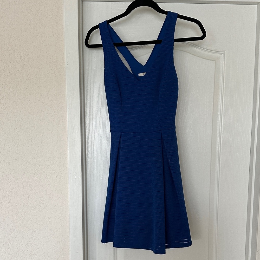 Elegant Blue Sleeveless Dress
